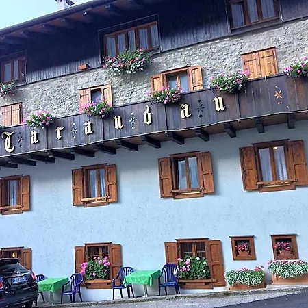 Meuble Tarandan Forni di Sopra