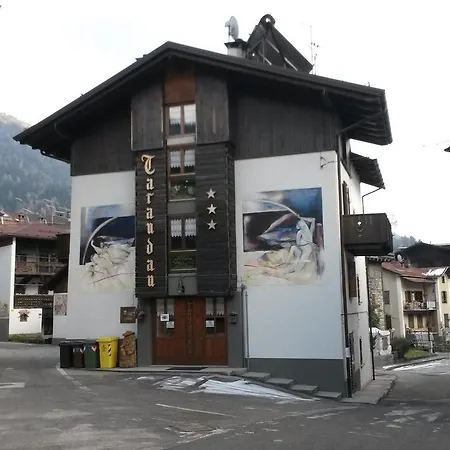 ホテル Meuble Tarandan