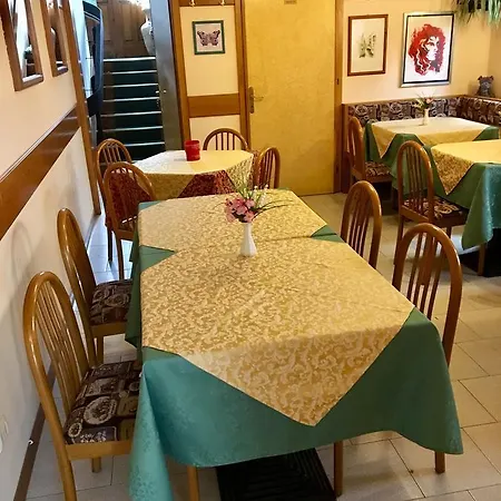 Meuble Tarandan Forni di Sopra